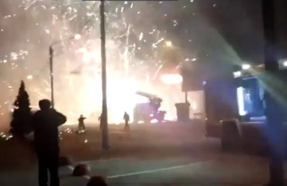 Impactante explosión en una fábrica de fuegos artificiales en Rusia