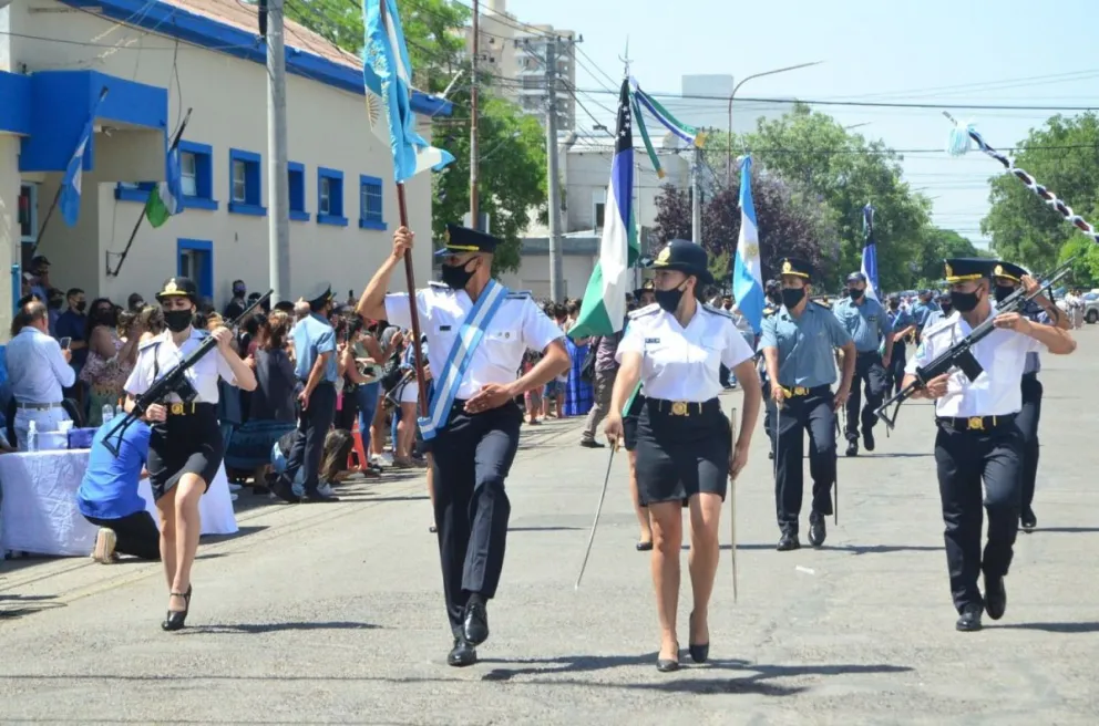 La Policía de Río Negro celebró su día con el acto y desfile tradicional
