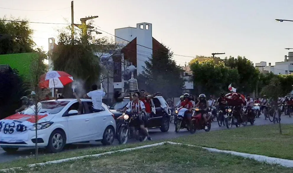 La caravana eterna también pasó por Viedma