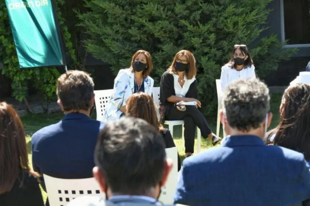 La vacuna se dará "en un período de 8 semanas"