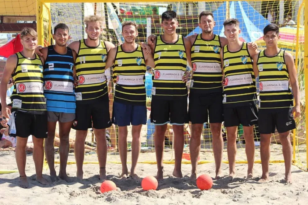 Sol de Mayo convoca para armar equipos de beach handball