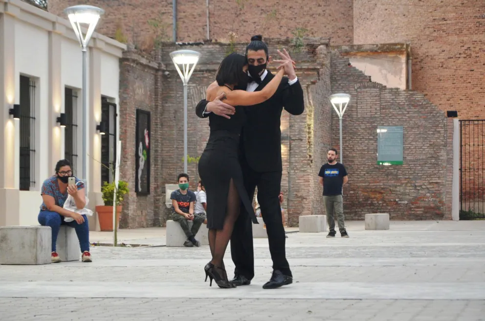 El ansiado regreso se hizo posible: el Ballet Movimiento Sur volvió a escena