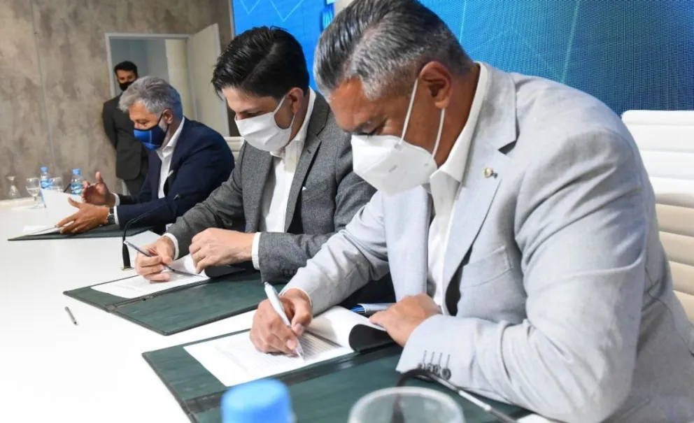 Convenio entre AFA y Educación para que futbolistas terminen sus estudios