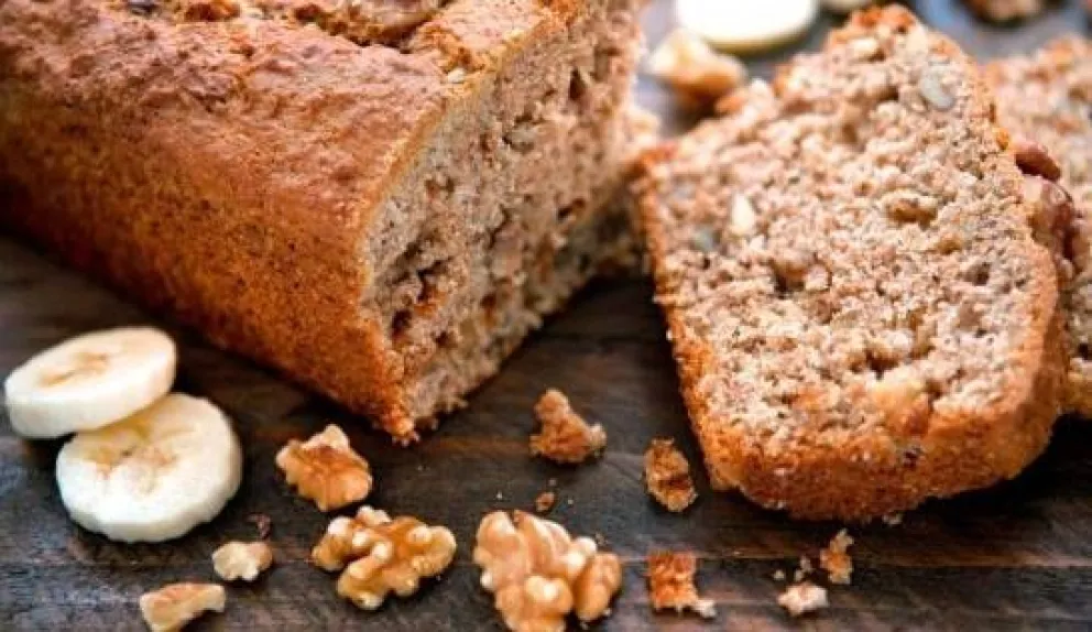 Rico y saludable: budín de banana y avena para preparar en casa