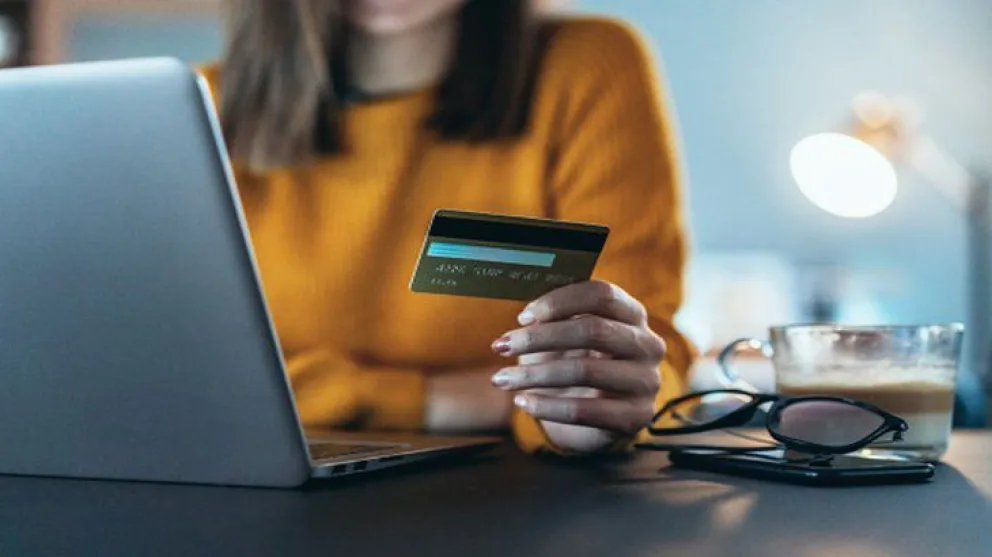 Bancos ofrecen 40% de descuento y cuotas sin interés para las fiestas