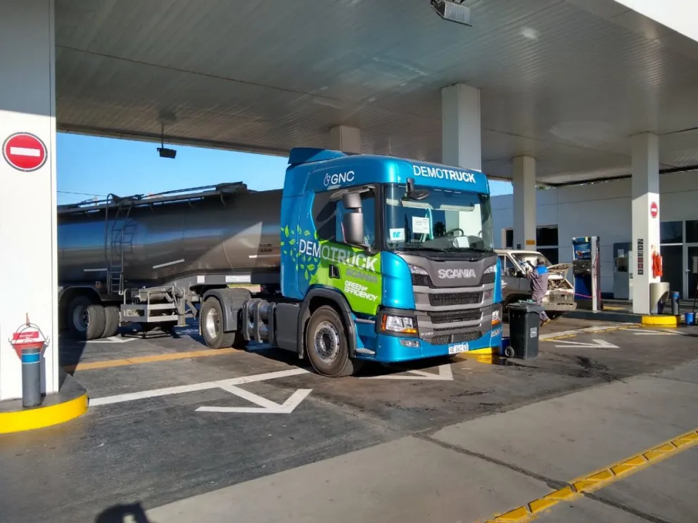 Aumentan los impuestos a los combustibles ¿Cuánto representa la suba en el precio?