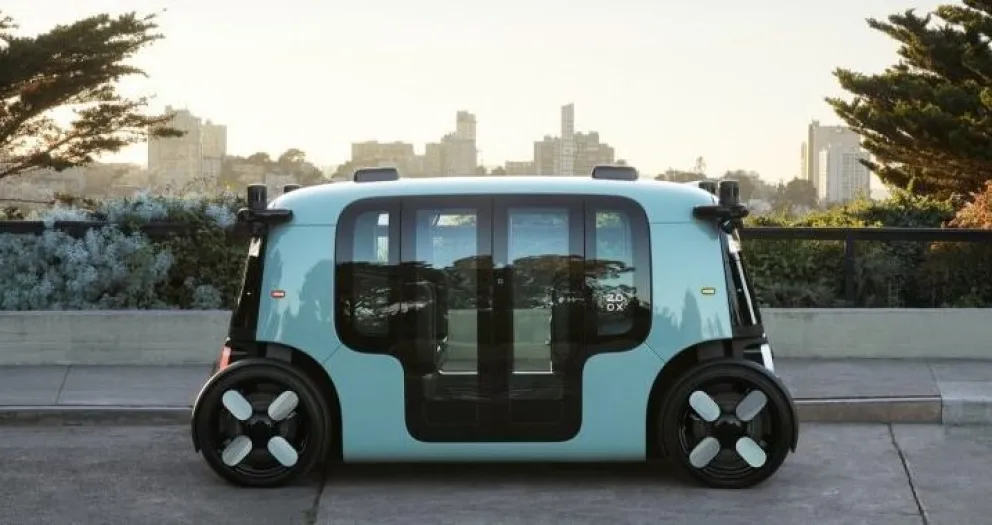 Presentaron el primer "taxi robot" que se conduce solo