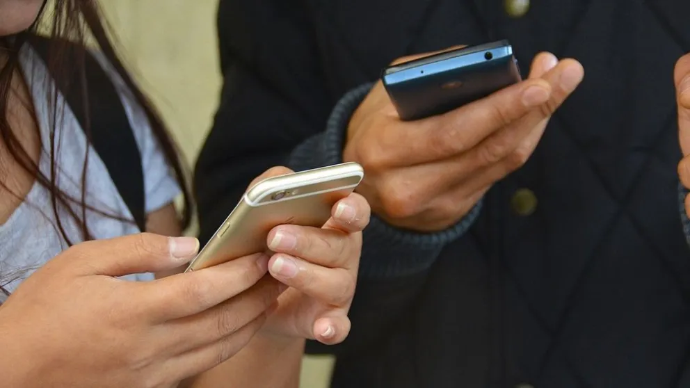 Entra en vigencia un plan básico universal de telefonía, internet y tv paga
