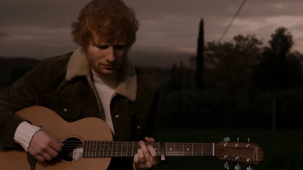 Ed Sheeran regala a sus seguidores por Navidad un tema nuevo, "Afterglow"
