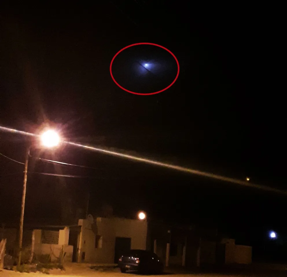 Captaron en vídeo un extraño objeto en el cielo