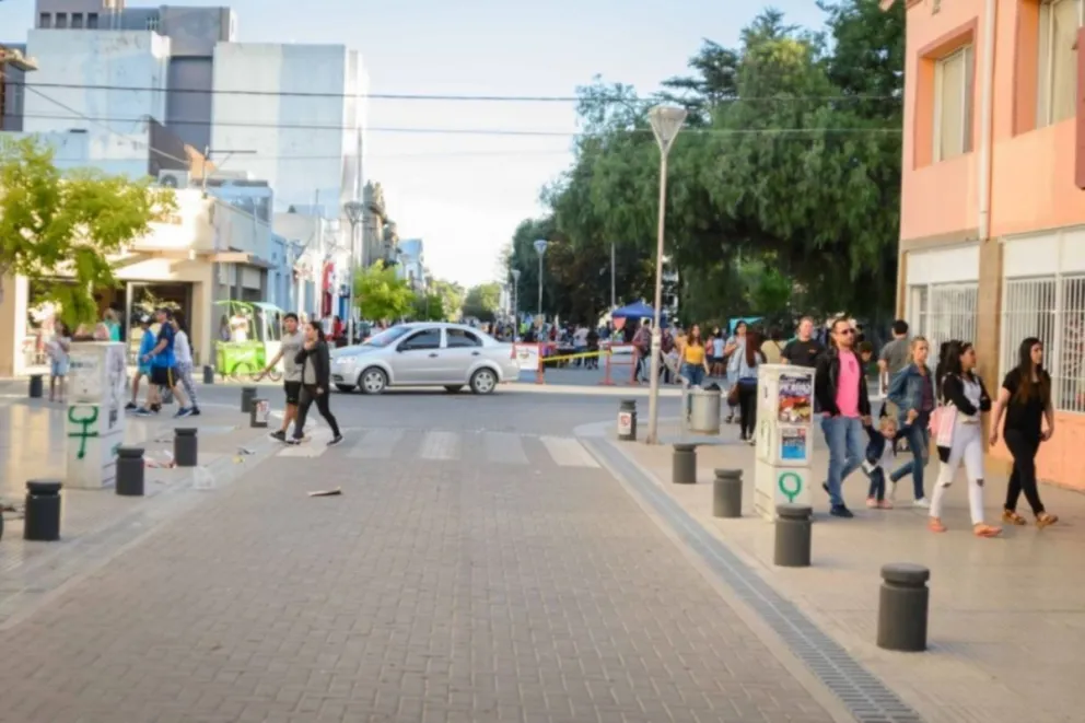 La calle Buenos Aires volverá a convertirse en peatonal durante las fiestas