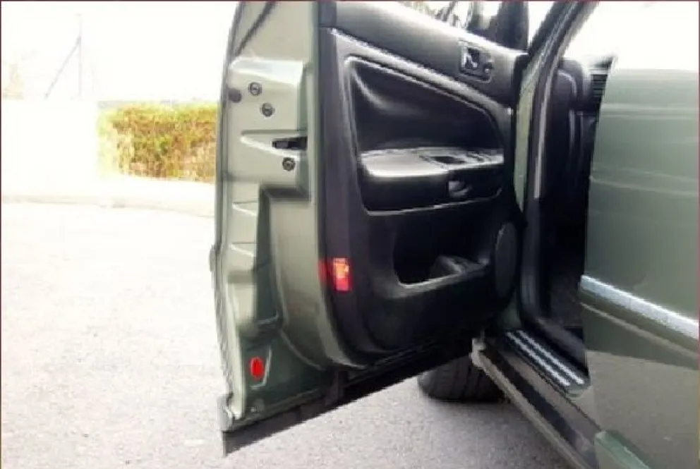 Abrió la puerta del auto y un ciclista acabó en el hospital