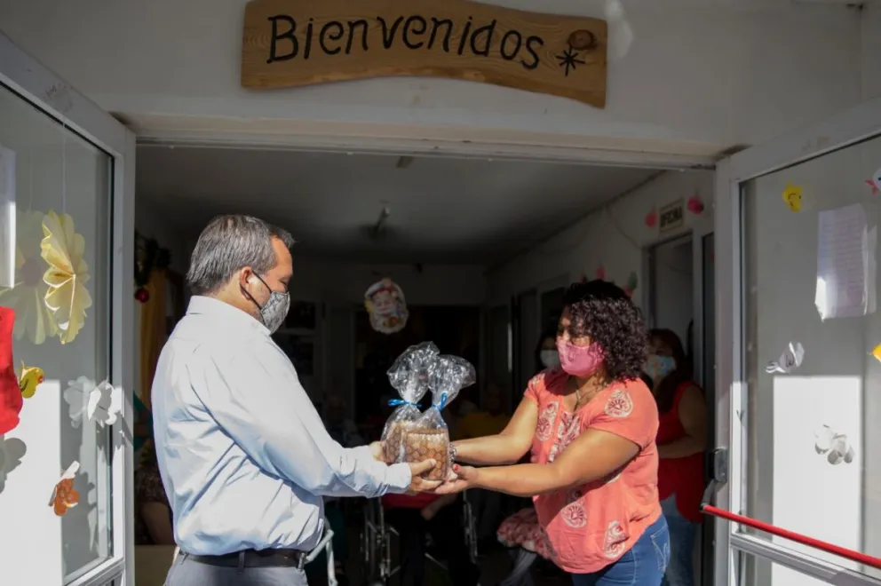 Repartieron panes dulces desde el Instituto de Asistencia a Presos