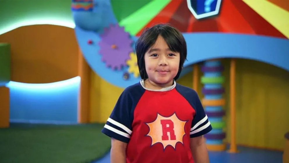 Tiene 9 años y factura 29 millones de dólares en Youtube