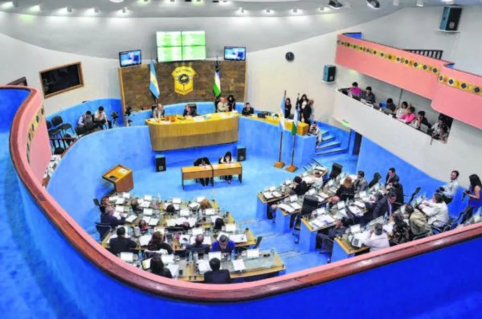 Legisladores de Juntos piden cese de la clandestinidad del aborto