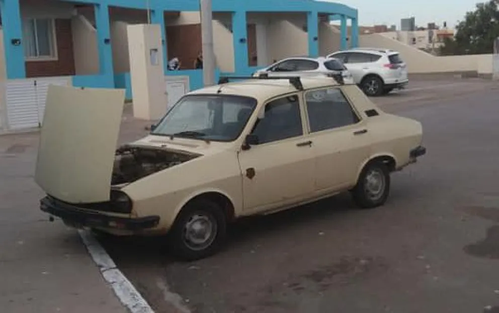 Inseguridad: Tenía su Renault 12 estacionado y le robaron la batería
