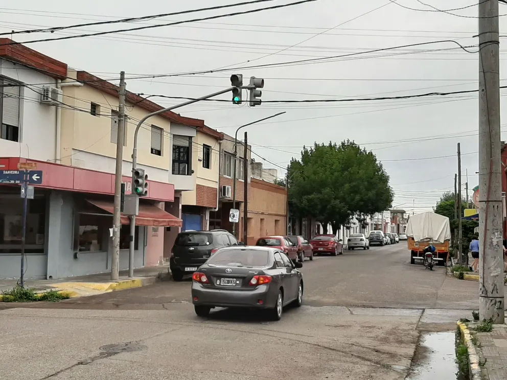 Se hizo la luz verde en el semáforo de Sarmiento y Saavedra