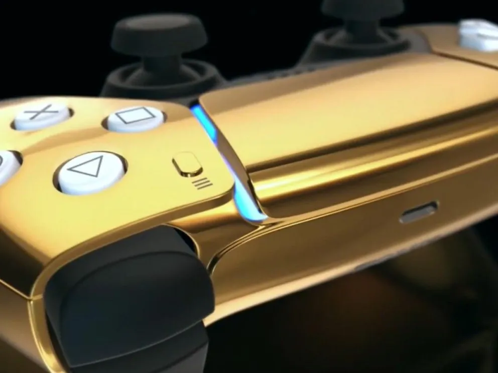 Así es la PlayStation 5 de 20 kilos de oro