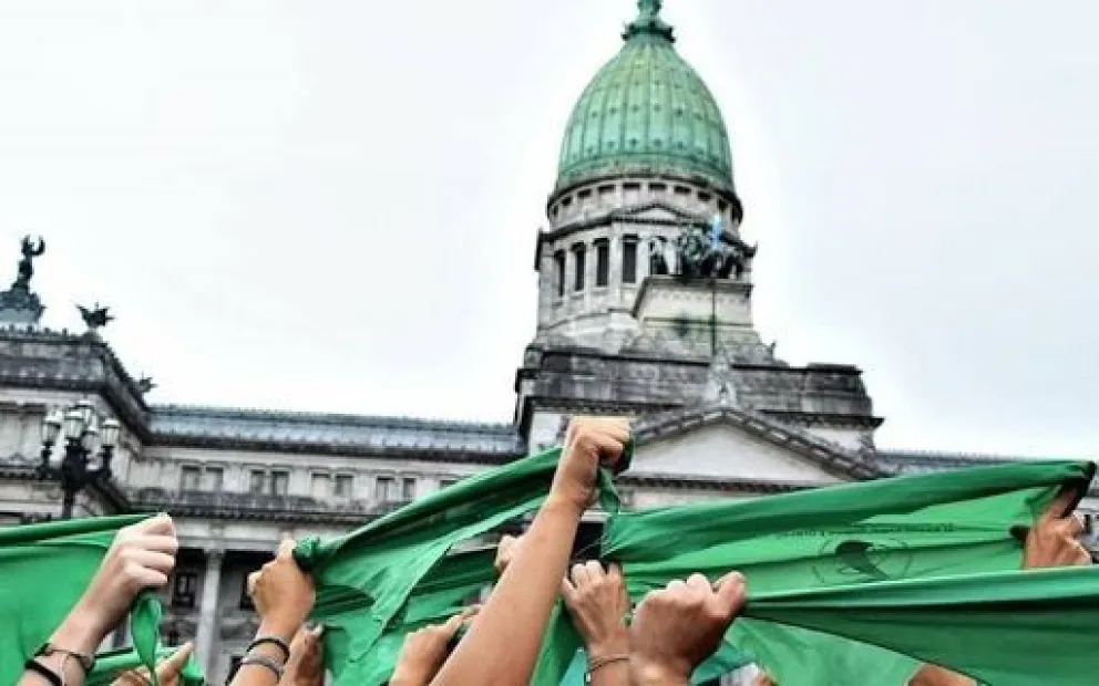 Aborto legal: principales puntos de la ley aprobada en el Senado