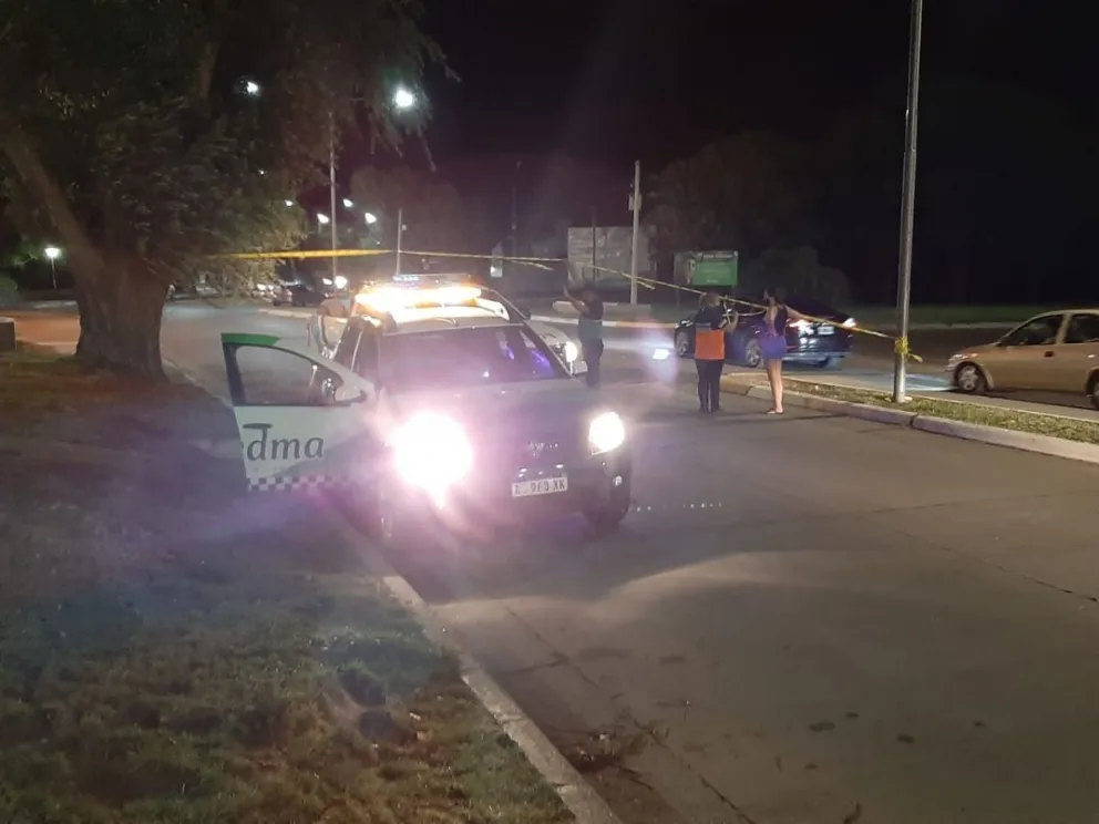 Despejan la costanera de Viedma a la madrugada por ruidos molestos y por covid