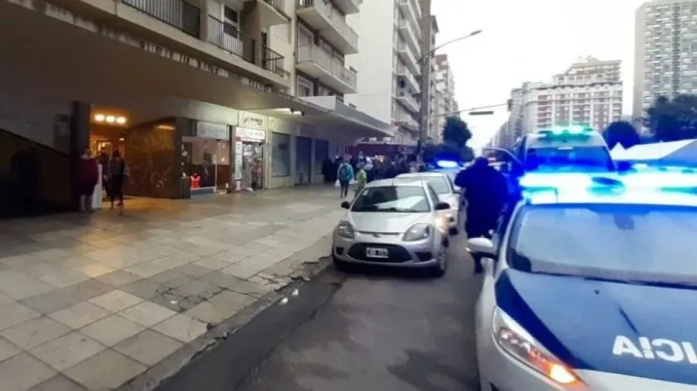 Tragedia en Mar del Plata: una niña perdió la vida al caer de un sexto piso