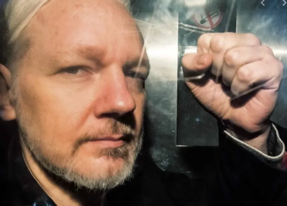 Por riesgo de fuga, gobierno británico denegó libertad condicional a Assange
