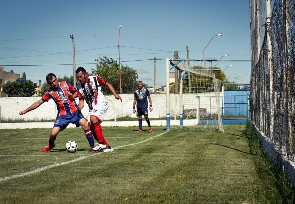 Liga Nacional Senior: La Estrella trepó a la cima y sigue con puntaje ideal