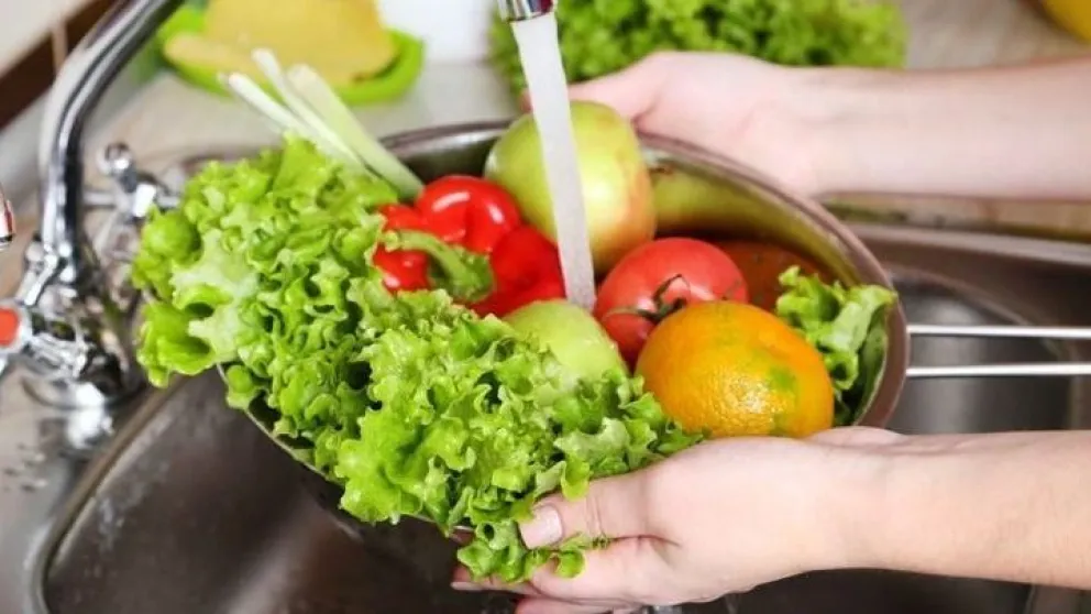 Cómo lavar y guardar correctamente las frutas y verduras