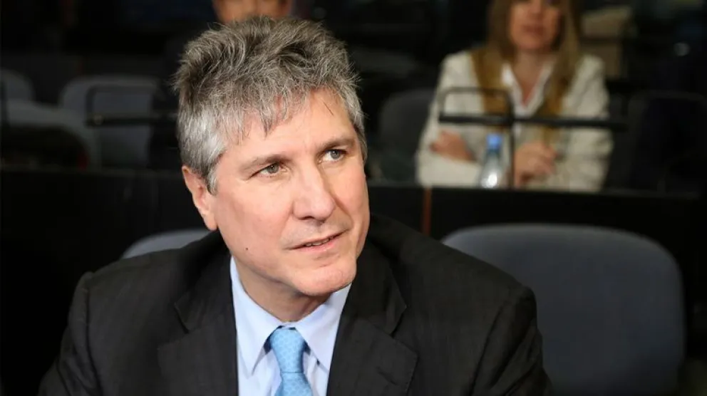 Con 5.000 firmas reclaman la libertad de Amado Boudou