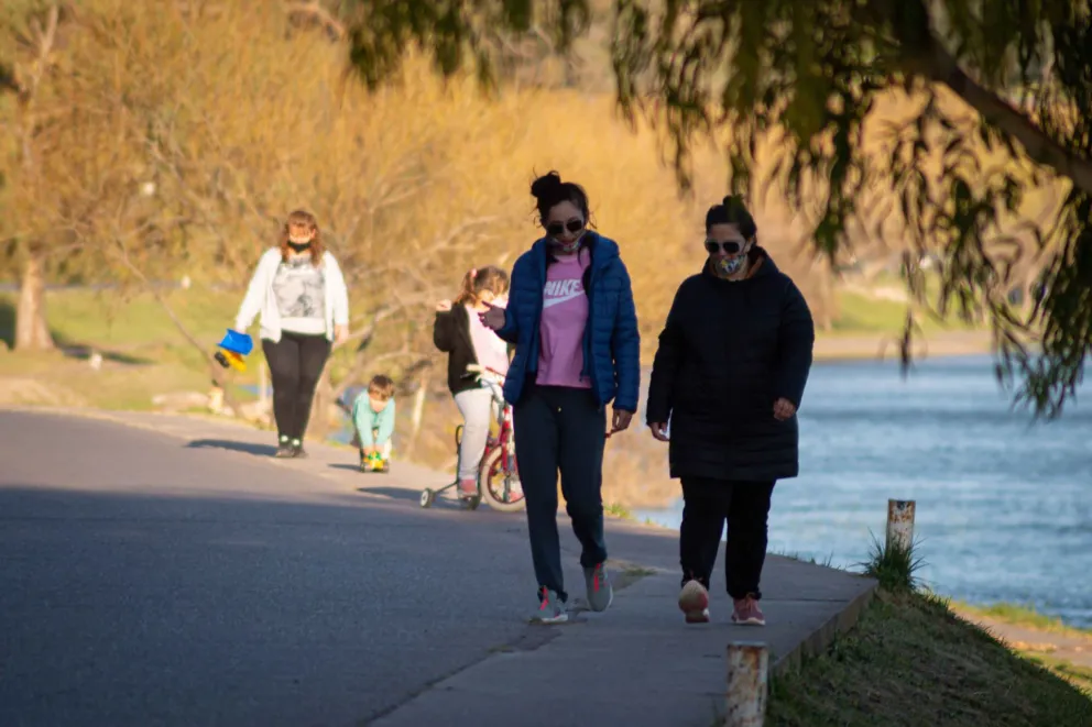 Patagones se acopla a Viedma y prohíbe la circulación de 1 a 6 