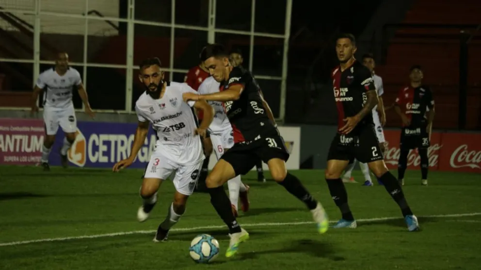 Copa Argentina: Cipolletti hizo un gran partido pero no pudo con Colón