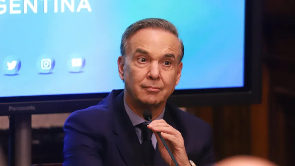 El exabrupto de Pichetto: “me da por las pelotas el relato K”
