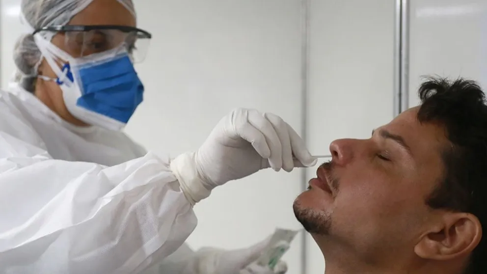 Preocupante: Argentina comenzó el año con 44% más de casos de coronavirus que como finalizó 2020