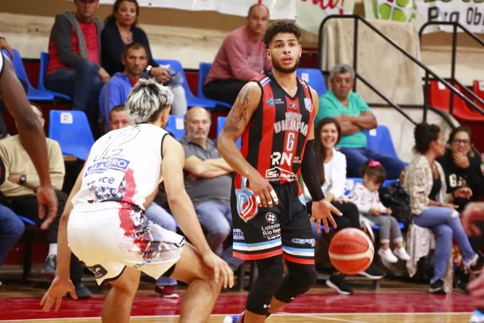 Ayan Núñez de Carvalho continuará jugando en Deportivo Viedma