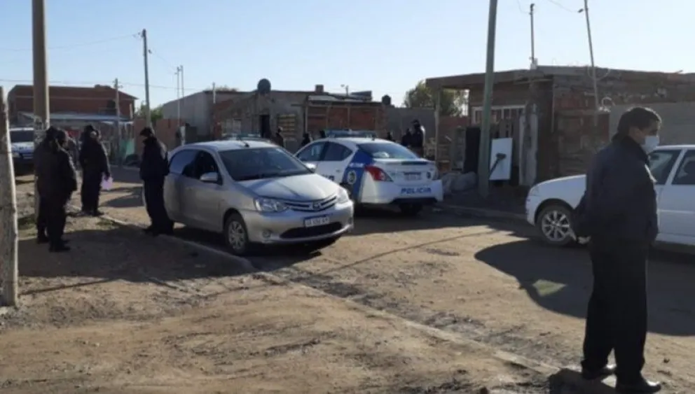 Allanaron dos viviendas en Viedma, por robos en Patagones