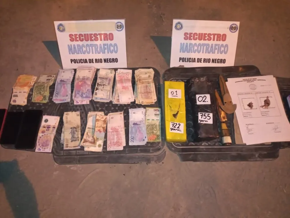 Detenidos con un kilo y medio de marihuana