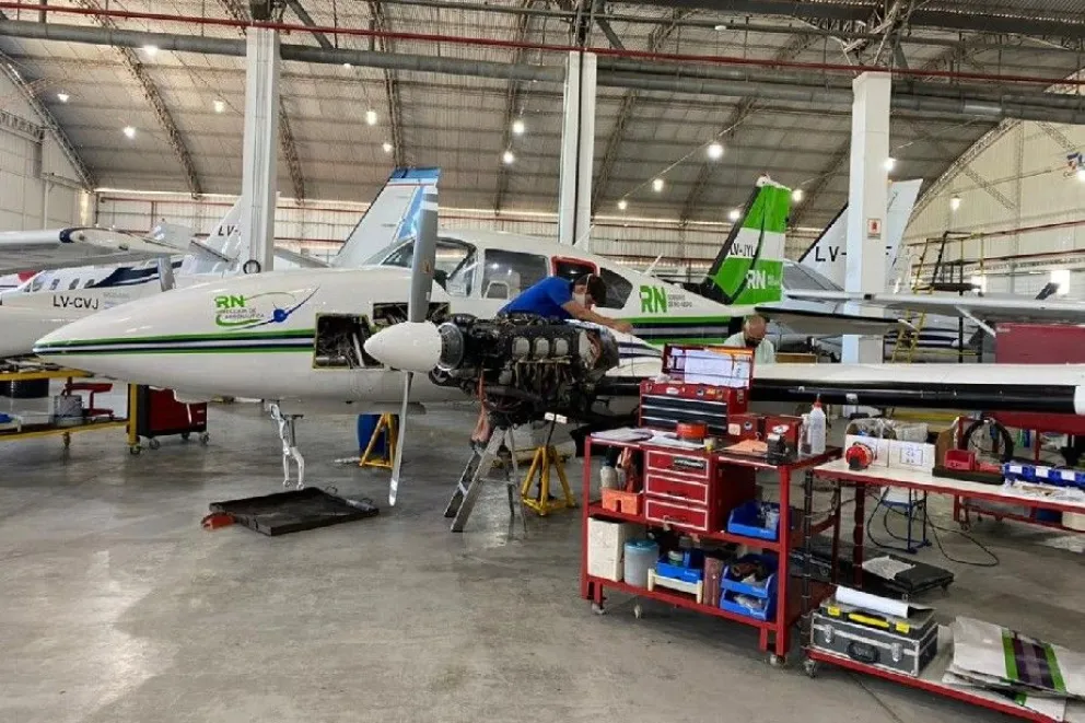 El avión rionegrino va a Buenos Aires para mantenimiento