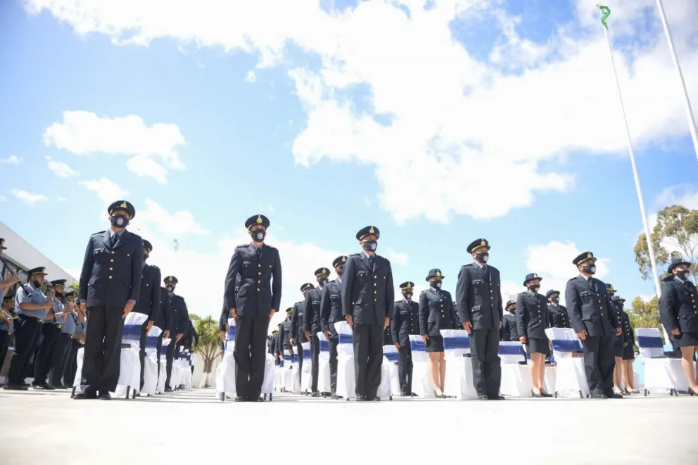 Se realizarán reformas en los planes de estudio para la formación policial