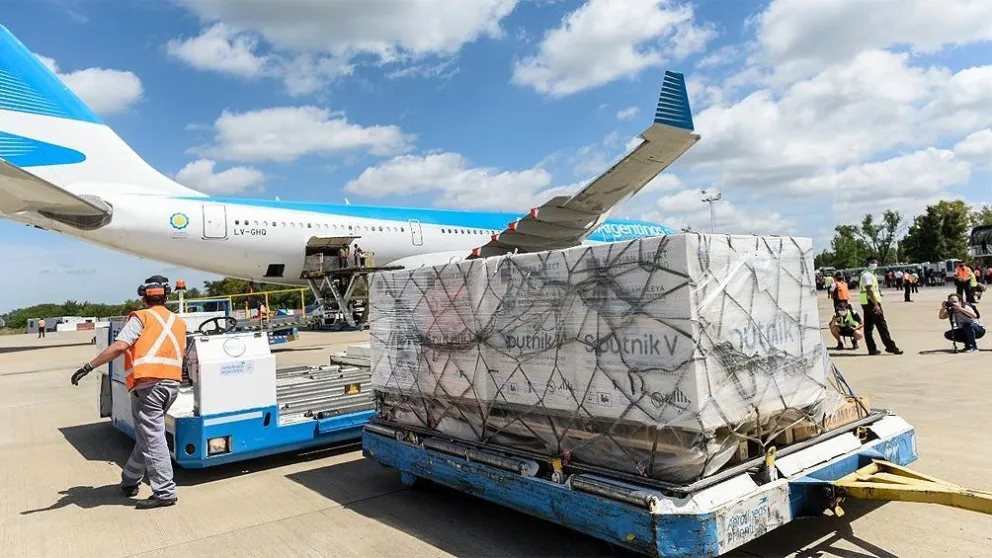 Mañana partirá otro vuelo a Rusia para traer otra tanda de vacunas Sputnik V