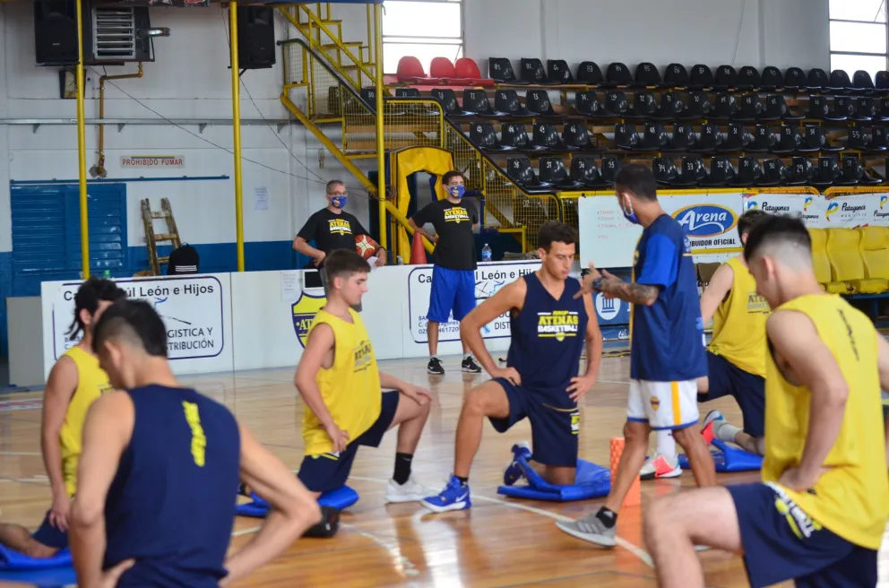 Larrasolo será el asistente técnico de Atenas en la Liga Argentina