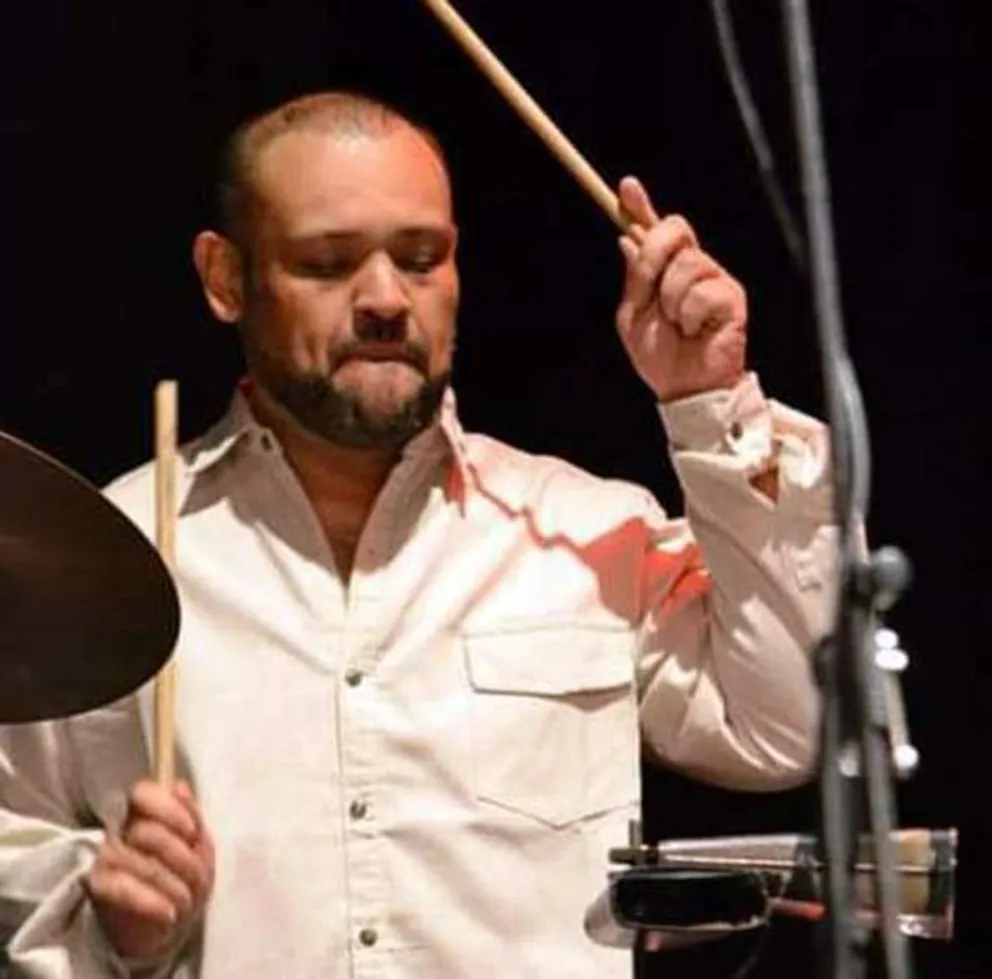 Un cierre internacional con Hubert Reyes