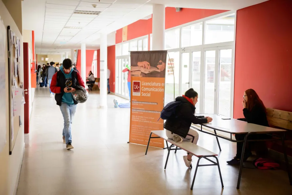 La UNRN continúa con su programa de becas