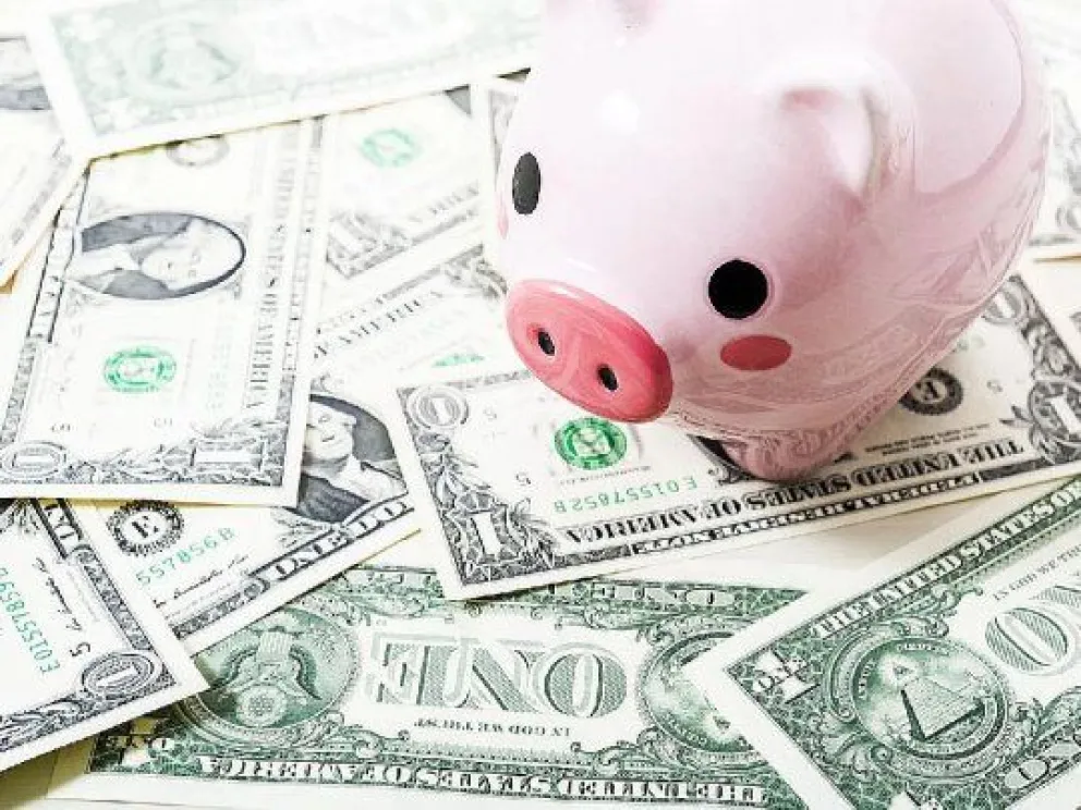Empleados y jubilados a partir de hoy podrán pedir devolución del 35% por dólar ahorro