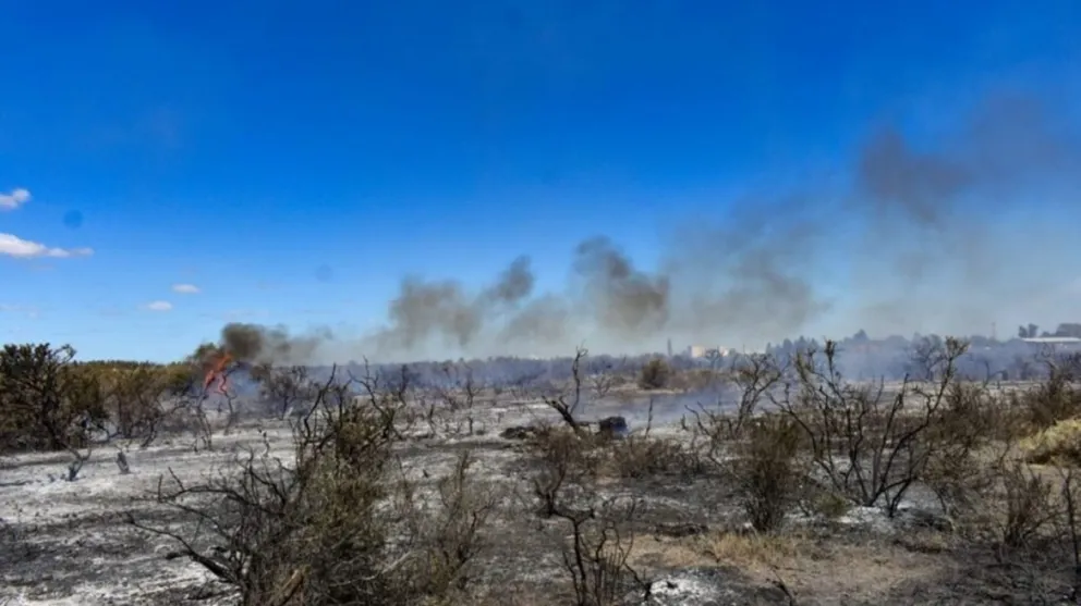 Hay veda para  quemas entre diciembre y marzo, y multa para los incendiarios
