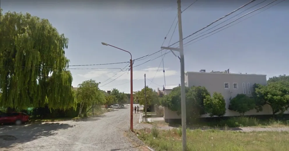 Dramático: Intentaron meterse adentro de su casa para robarle