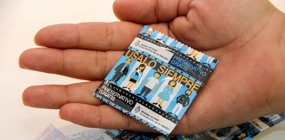 Los preservativos cuestan 300 pesos y hay pocas chances de conseguirlos en forma gratuita