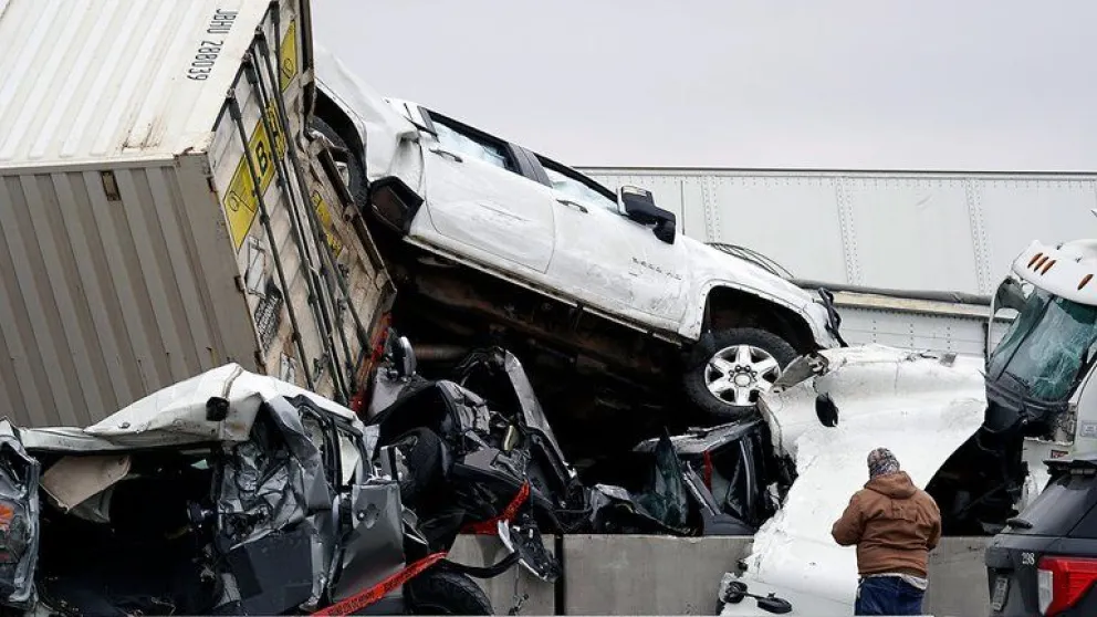 Mirá el video del dramático accidente en cadena de 100 vehículos