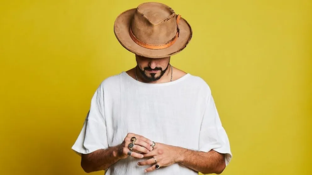 Abel Pintos presentó su nuevo single "El amor en mi vida"