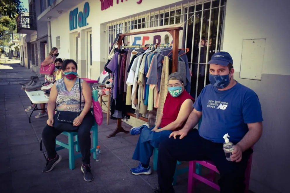 Volvieron las ferias solidarias al Taller Protegido Viedma