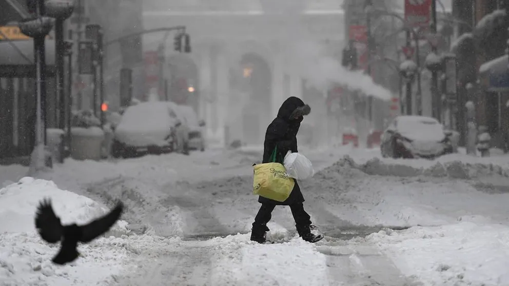 Tormenta invernal en Estados Unidos deja al menos 20 muertos y millones sin luz